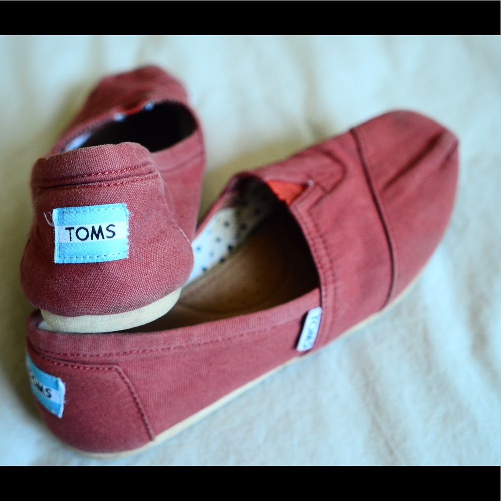 Toms burnt orange